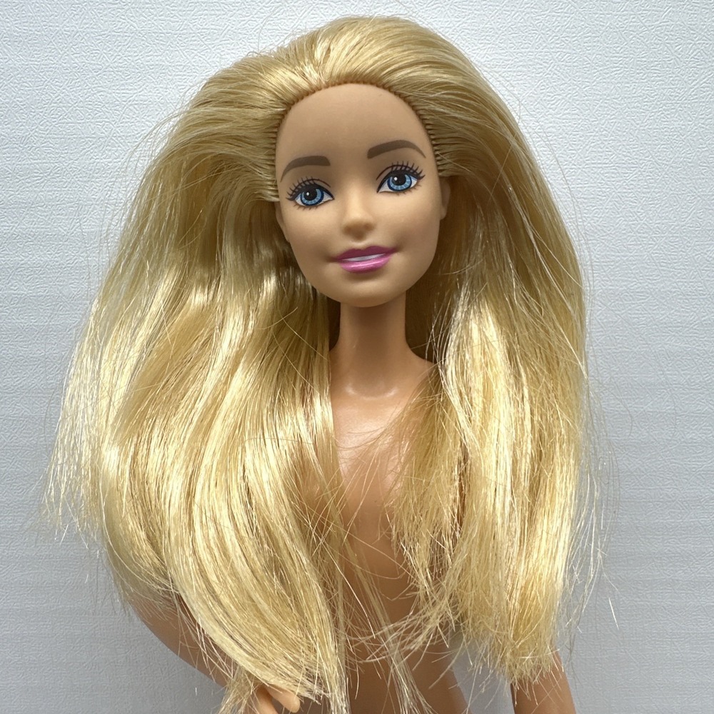 Mattel Barbie Doll FDD43 Newborn Pups Doll - Blonde Hair Blue Eyes‎ - Nude